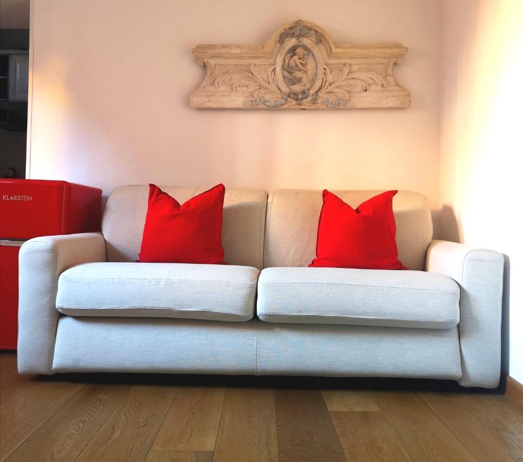 Historical And Luxury Apartment Bologna Exterior photo